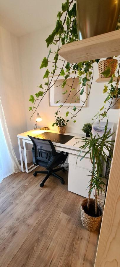 Apartamento Avec Terrasse, Parking Et Proche Tramway