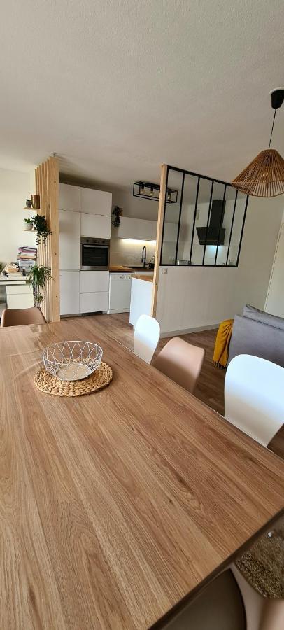 Avec Terrasse, Parking Et Proche Tramway Apartamento