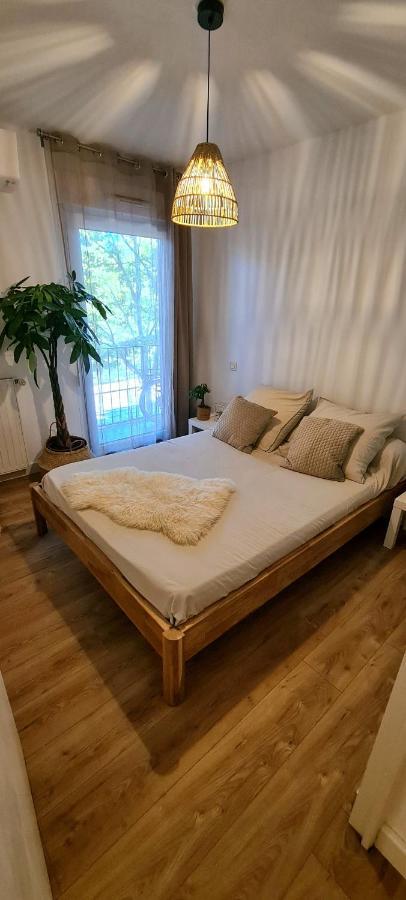 Apartamento Avec Terrasse, Parking Et Proche Tramway