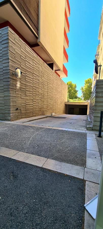 Apartamento Avec Terrasse, Parking Et Proche Tramway