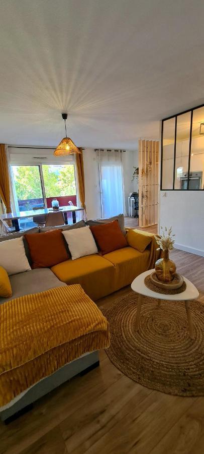 Avec Terrasse, Parking Et Proche Tramway Apartamento